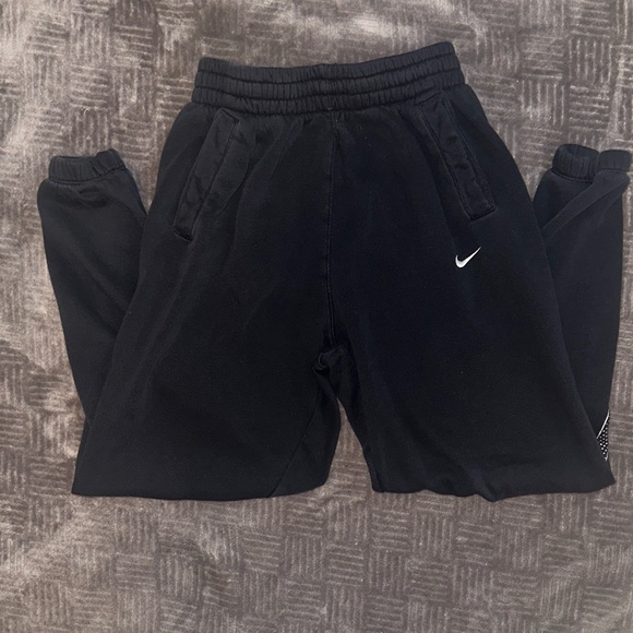 Nike Kids Black Sweatpants - Picture 1 of 2